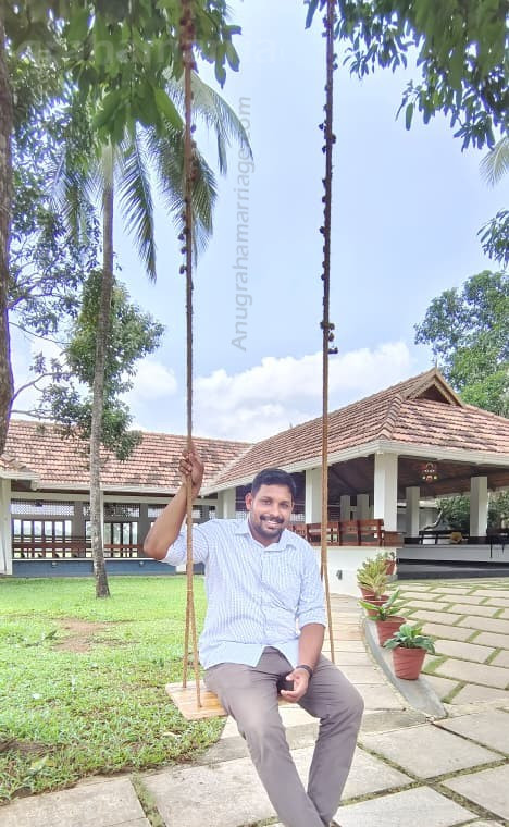 RAKESH THARAYIL RAVEENDRAN