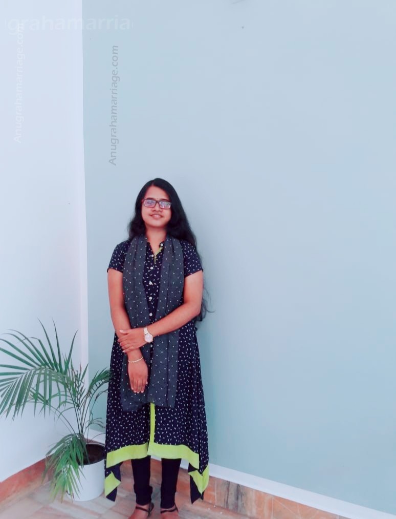 SANJUNA SASIDHARAN (Ayiliam)