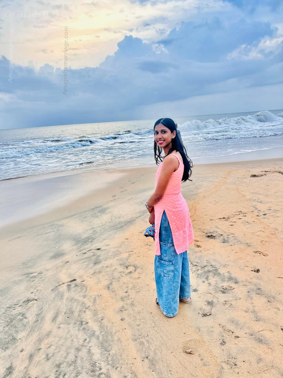 Pavithra (chothi-sudham)